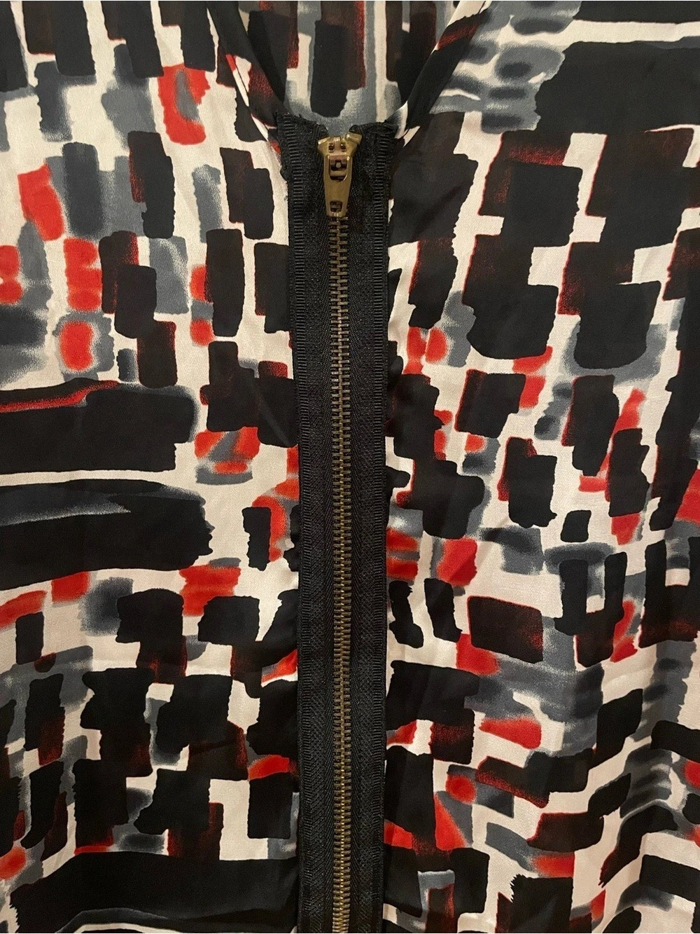 Abstract Zip Front Blouse in Black & Red Like New